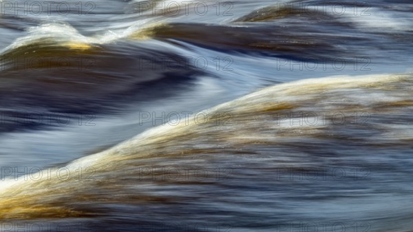 Waves on the water of the Hunte River, Goldenstedt, Lower Saxony, Germany