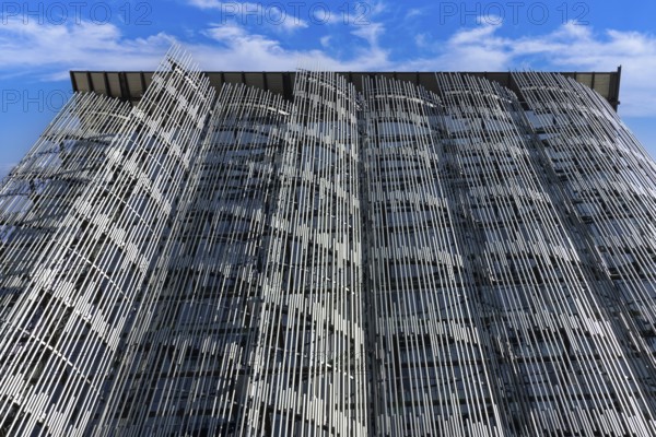 USA, streets of Portland city downtown, financial center and Pioneer Village district