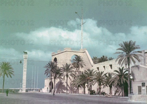 Capitoline wolf monument, Green Square or Martyrs Square, Assai al-Hamra or Red Castle, Tripoli, Libya, North Africa 1956