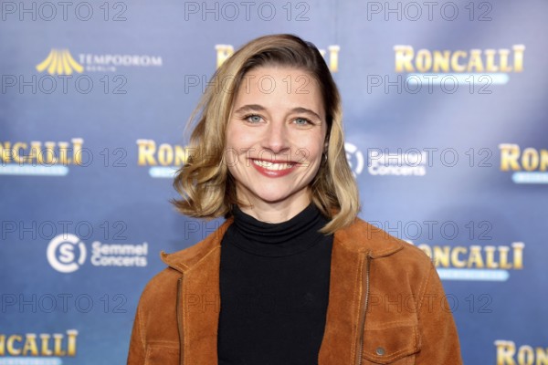 Svenja Jung, Roncalli Christmas Circus Premiere, Tempodrom, Berlin 19.12.2025