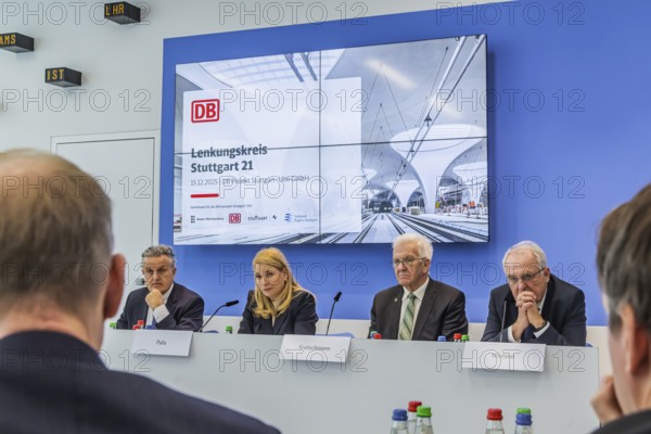 Special meeting of the Stuttgart 21 steering committee: from left Frank Nopper (Mayor of Stuttgart), DB CEO Evelyn Palla, Minister President Winfried Kretschmann, Rainer Wieland (Chairman of the Stuttgart Region Association) . The reason for the crisis meeting was the further delay to the opening date for the billion-euro project. Stuttgart, Baden-Württemberg, Germany