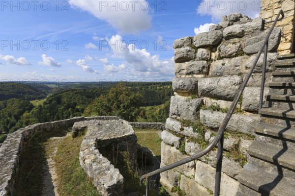 Castle ruins of Hohengundelfingen, ruins of a medieval hilltop castle, former headquarters of the Gundelfingen free noble family, Wolken, Gundelfingen-Münsingen, Lautertal, Swabian Jura, Reutlingen district, Baden-Württemberg, Germany