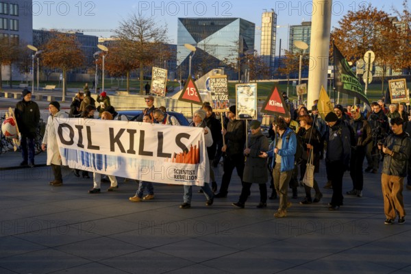 Demonstration of Extinction Rebellion to mark the 10th anniversary of the Paris Agreement and to reach the first climate tipping point, the death of coral reefs, Berlin, 12.12.2025