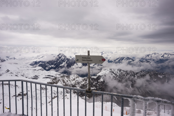 Another onset of winter in May, panorama from the summit station of the Nebelhorn, 2224m, to Höfats, 2259m, Allgäu Alps, Allgäu, Bavaria, Germany