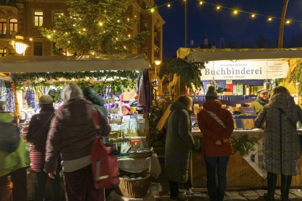 Elbhangfest Christmas market in Dresden Loschwitz in the historic village center of Loschwitz during Advent, Dresden, Saxony, Germany