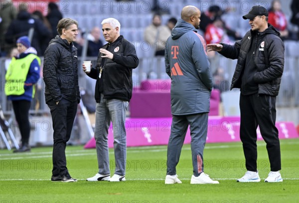 Coach coach Vincent Kompany FC Bayern Munich FCB talking with coach coach Alexander Blessin FC St. Pauli Sports Director Christoph Freund FC Bayern Munich FCB talking with managing director Sport Andreas Bornemann FC St. Pauli Gestik Gesture Allianz Arena, Munich, Bayern, Germany