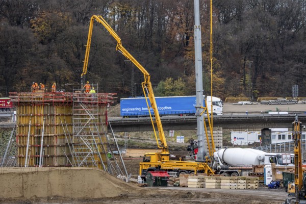 Concreting of a new bridge pillar at the Duisburg-Kaiserberg motorway junction, complete conversion and construction of the A3 and A40 intersections, all bridges, ramps, roadways are renewed and in part extended, construction period of 8 years, railway bridges running there will also be renewed, North Rhine-Westphalia, Germany