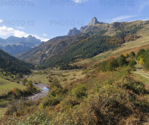 Mountain landscape Guarrinza - La Mina, Aragon Subordan river valley, Parque Natural Valles Occidentales, Hecho, Pyrenees Mountains, Aragon, Spain