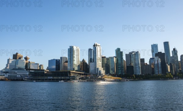 Skyline, skyscrapers on the promenade, Coal Harbour, Vancouver, British Columbia, Canada