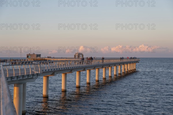 New 720 meter long pier in Prerow in the evening light, open since October 2024, Prerow, Darß, Mecklenburg-Western Pomerania, Germany