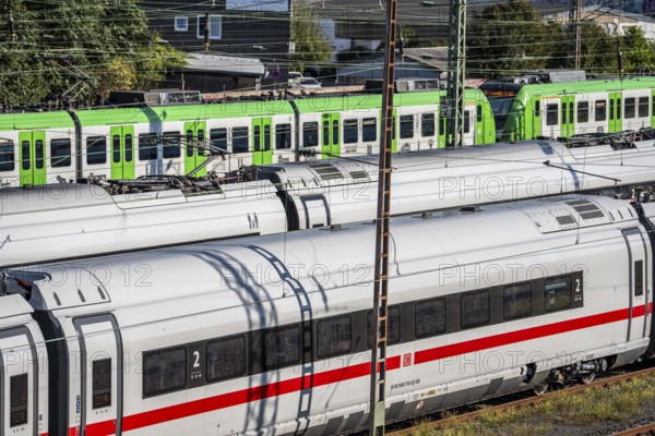 ICE trains on the railway line, S-Bahn train, north of Düsseldorf main station, North Rhine-Westphalia, Germany
