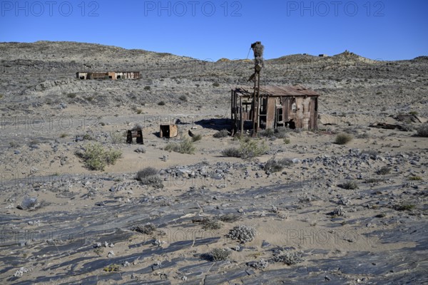 Ruinen der ehemaligen Diamantenstadt Pomona in der Wüste, Diamentensperrgebiet, bei Lüderitz, Region Karas, Namibia