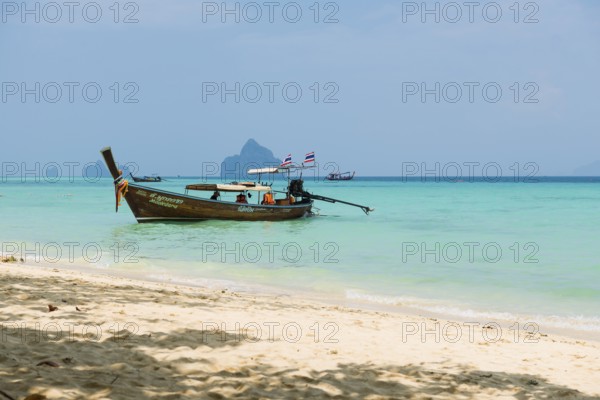 White sandy beach, Sunrise Beach, Koh Kradan, Hat Chao Mai National Park, Trang Province, Southern Thailand, Andaman Sea, Thailand