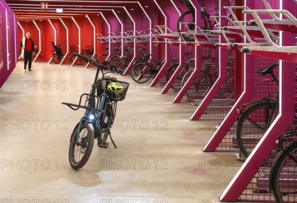 Bicycles are available in the bicycle parking garage at Potsdamer Platz. The parking garage offers space for 280 bicycles of all types, Berlin, 04.03.2026, Berlin, Berlin, Germany