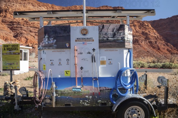 Lee's Ferry, Arizona - Instructions and equipment at the Lee's Ferry boat launch site on the Colorado River for removing invasive zebra and quagga mussels from watercraft. The invasive mussels have colonized the River in Colorado and are expected to eventually float downstream to the Grand Canyon