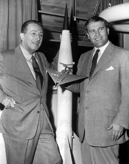 Dr. Wernher von Braun with Walt Disney, 1954, weapons technology, rocket technology, cruise missiles, Dr. Wernher von Braun was significantly involved in the success of NASA's space program and the moon landing. space travel, USA Contemporary history, historical