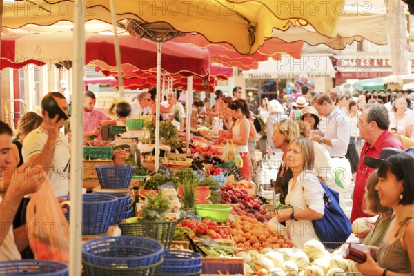 Market in Aix-en-Provence, Bouches-du-Rhone, Provence, France