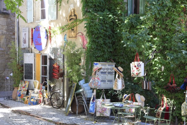 Place Favier, Saint Remy, Provence-Alpes-Côte d'Azur Region, Bouches-du-Rhone Department, Provence, France