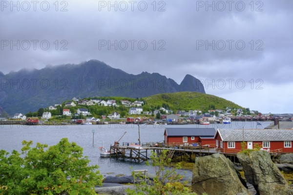 Moskenesveien, Reine, Lofoten, Nordland, Norway