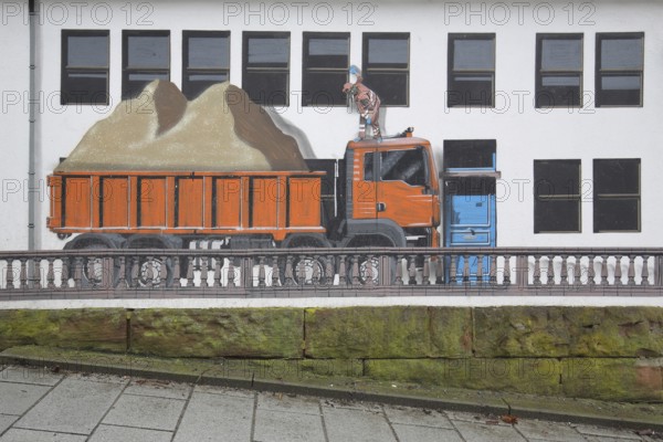 Mural construction by Jaune 2020, alleyway art, graffiti, balustrade, dump truck, construction site vehicle, construction site, construction worker, road worker, Baugasse, Bad Vilbel, Wetterau, Hesse, Germany