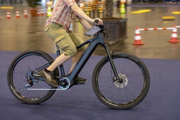 Test drives of new bikes at the public trade fair Fahrrad Essen, in the halls of Messe Essen, retailers and manufacturers show everything about bicycles, e-bikes, accessories, Cube Bike, North Rhine-Westphalia, Germany