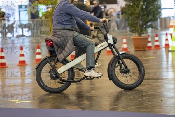 Test drives of new bikes at the public trade fair Fahrrad Essen, in the halls of Messe Essen, retailers and manufacturers show everything about bicycles, e-bikes, accessories, Brekr, Urban Electric Bikes, North Rhine-Westphalia, Germany