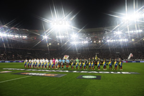 Line-up of teams, teams, in front of the start of the game, VfB Stuttgart, Celtic Glasgow FC, floodlight, star effect, interior, UEFA Europa League soccer, MHPArena, MHP Arena Stuttgart, Baden-Württemberg, Germany