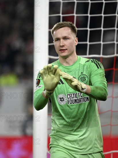 Goalkeeper Vijami Sinisaldo Celtic Glasgow FC (12) Gesture Gesture Football UEFA Europa League, MHPArena, MHP Arena Stuttgart, Baden-Württemberg, Germany