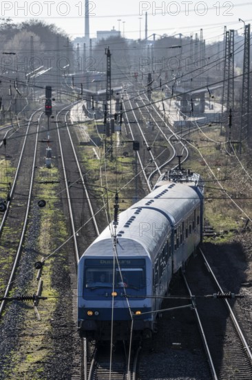 Regionalbahnhof Duisburg-Rheinhausen, regional train from Duisburg main station, heading west, North Rhine-Westphalia, Germany