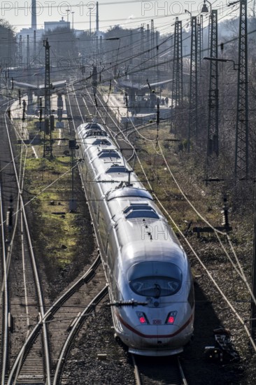 Regionalbahnhof Duisburg-Rheinhausen, ICE from Duisburg Central Station, passing west, North Rhine-Westphalia, Germany