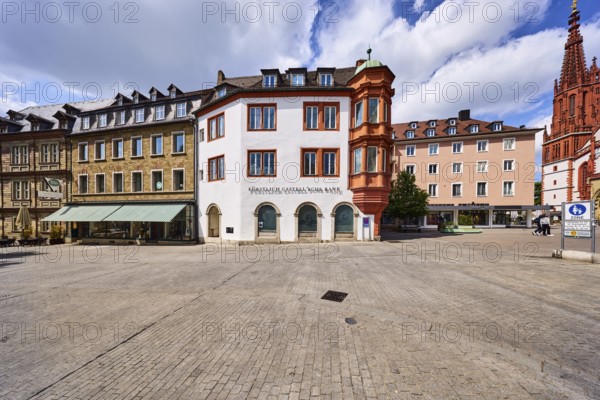 Fürstlich Castellsche Bank, Credit-Casse AG, historic commercial building with tower, residential building and commercial building, general architecture, façade with windows and awning, dormer, outdoor area of a restaurant, downtown, pedestrian zone, square, alleyway, pedestrian as a secondary motif, chapel, blue sky, cumulus clouds, intersection between market square, Langgasse, Gressengasse and Rückermainstraße, Würzburg, Lower Franconia, district-free city, Bavaria, Germany