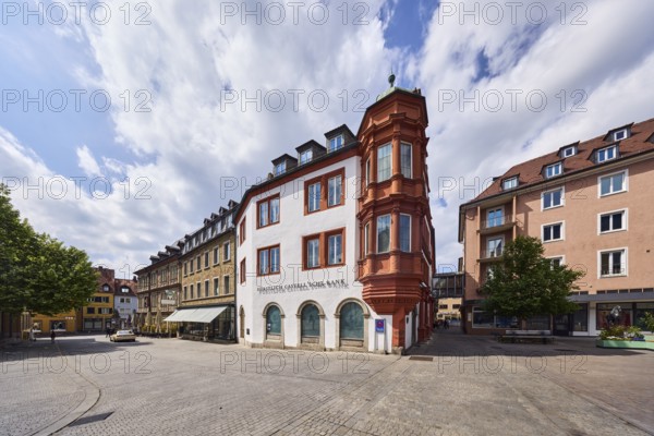 Fürstlich Castellsche Bank, Credit-Casse AG, residential and commercial building, historic commercial building with tower, general architecture, outdoor area of a restaurant, façade with windows and awning, dormers, square, alleyway, pedestrian zone, trees, blue sky, cumulus clouds, intersection between market square, Langgasse, Gressengasse and Rückermainstraße, Würzburg, Lower Franconia, district-free city, Bavaria, Germany
