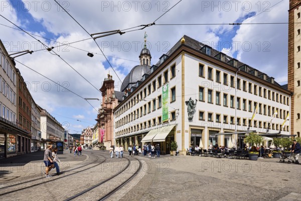 Kilianshaus commercial building, Christ jewelers and watchmakers, Bassanese Cafe am Dom, general architecture, residential and commercial buildings, Neumünster dome, overhead lines, tram tracks, street, pedestrian zone, shops, shopping, outdoor area of a café, pedestrians as accessories, blue sky, cumulus clouds, Plattnerstraße, Domstraße and Kürschnerhof intersection, Würzburg, Lower Franconia, district-free city, Bavaria, Germany