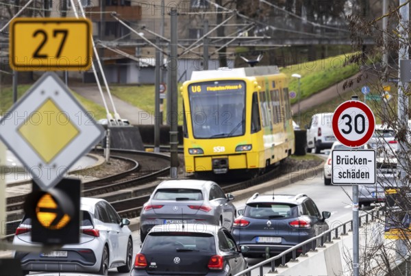 Bridge damage on Heilbronner Straße in Stuttgart. Bundesstraße 27 crosses railway tracks here. Speed limit of 30 kilometers per hour. Stuttgart, Baden-Württemberg, Germany