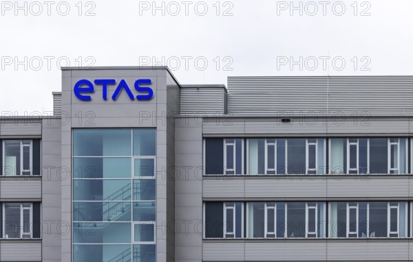 ETAS company building in Feuerbach. Façade with company logo. ETAS GmbH (Empowering Tomorrow's Automotive Software) develops software for the automotive industry. ETAS is a wholly owned subsidiary of the Bosch Group. Stuttgart, Baden-Württemberg, Germany