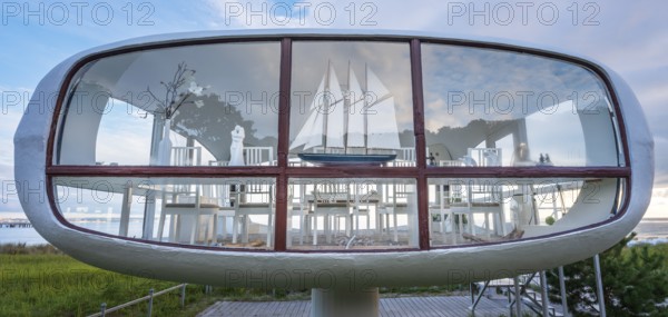 Former rescue station on the beach in the morning, now used as a wedding chapel by the registry office, Baltic resort Binz, Rügen island, Mecklenburg-Western Pomerania, Germany