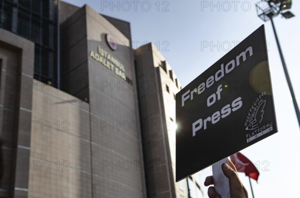 Istanbul, Turkey. December 25th 2011 Protestors calling for Freedom of the Press outside the Istanbul Court Building, Turkey