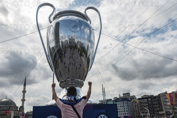 Istanbul, Turkey. June 9th 2023 An Inter Milan football supporter in Istanbul before the UEFA Champions League Final