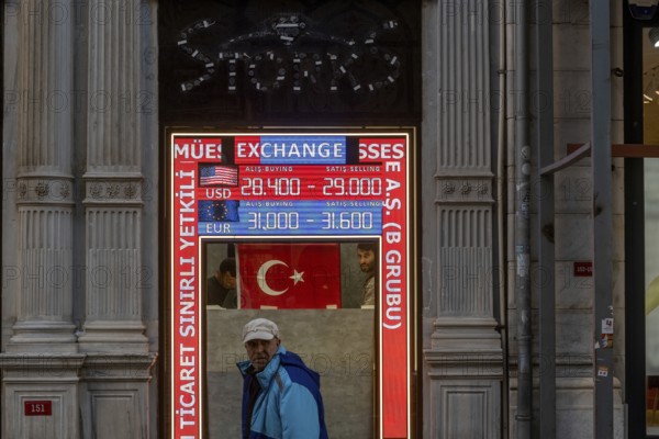 Istanbul, Turkey. November 21st 2023 A Turkish currency exchange office displaying the exchange rate value of the Lira against the Dollar and Euro, Istiklal Street, Istanbul, Turkey