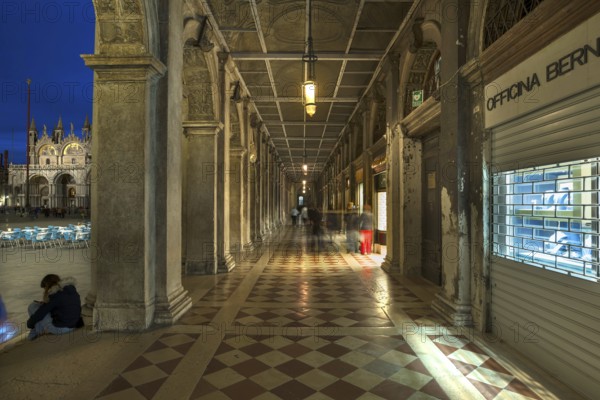 Old Procuration Arcaden, 16th century, St. Mark's Square in the early evening, Venice, Veneto, Italy