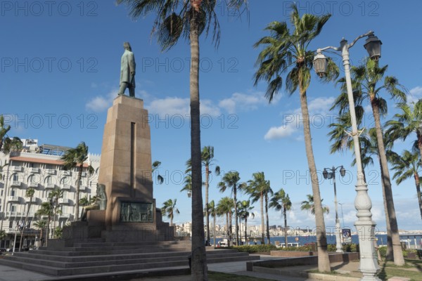 Alexandria, Egypt. December 4th 2022 Monument of Egyptian revolutionary statesman Saad Zaghloul pasha with statues of Egyptian queens in the Raml Station district of Alexandria on the Mediterranean coast of Egypt