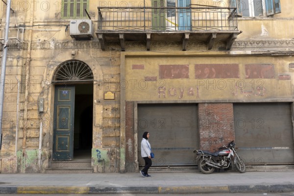 Alexandria, Egypt. December 2nd 2022 Street scene and typical faded architecture of the Egyptian historical city of Alexandria, Mediterranean Sea, Delta, Egypt