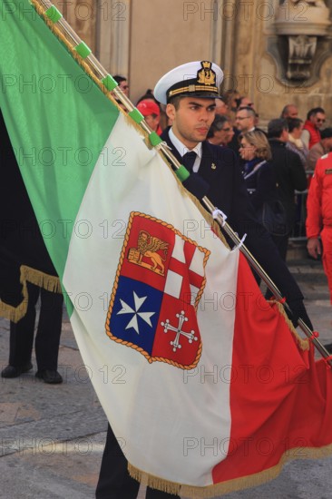 Sicily, Trapani, Good Friday mystery procession La Processione dei Misteri, groups accompany the procession with the mysteries through the old town