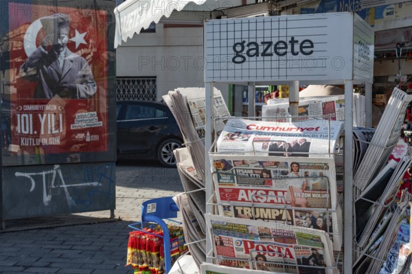 Istanbul, Turkey. January 3rd 2025. Turkish newspapers for sale outside a kiosk in the Karakoy district of Istanbul, Turkey