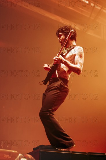 Simon Neil, singer and guitarist of Biffy Clyro live at Zenith in Munich on 12.02.2026