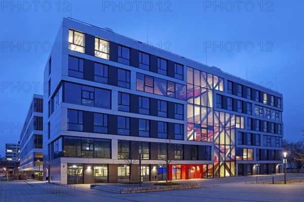 Seminar building H of the Department of Architecture and Civil Engineering at Bochum University in the evening, Ruhr region, North Rhine-Westphalia, Germany