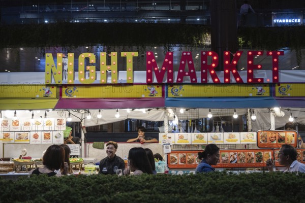 Bangkok, Thailand. March 26th 2025. A popular Thai street food night market in the shopping district of Siam Square, Bangkok, Thailand, Asia