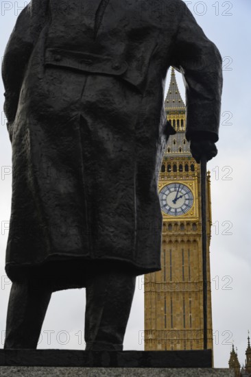 London, UK. January 31st 2025. Statue of Winston Churchill in Parliament Square, London, a bronze sculpture of the former British prime minister Winston Churchill, created by Ivor Roberts-Jones with the iconic Big Ben