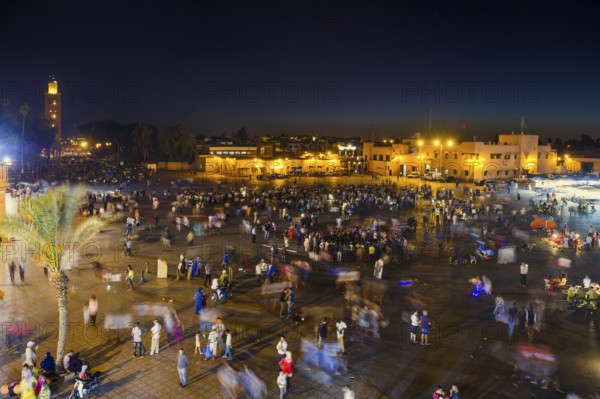 Place Djemma el-Fna, Gauklerplatz, UNESCO World Heritage Site, sunset, Marrakech, Morocco