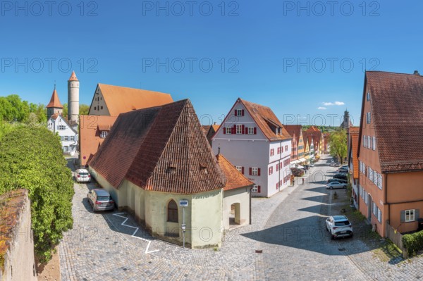 View from the city wall of the historic old town, in front the Epiphany Chapel, on the left Dreikönigsturm and Grüner Turm, Dinkelsbühl, Ansbach district, Middle Franconia, Bavaria, Germany